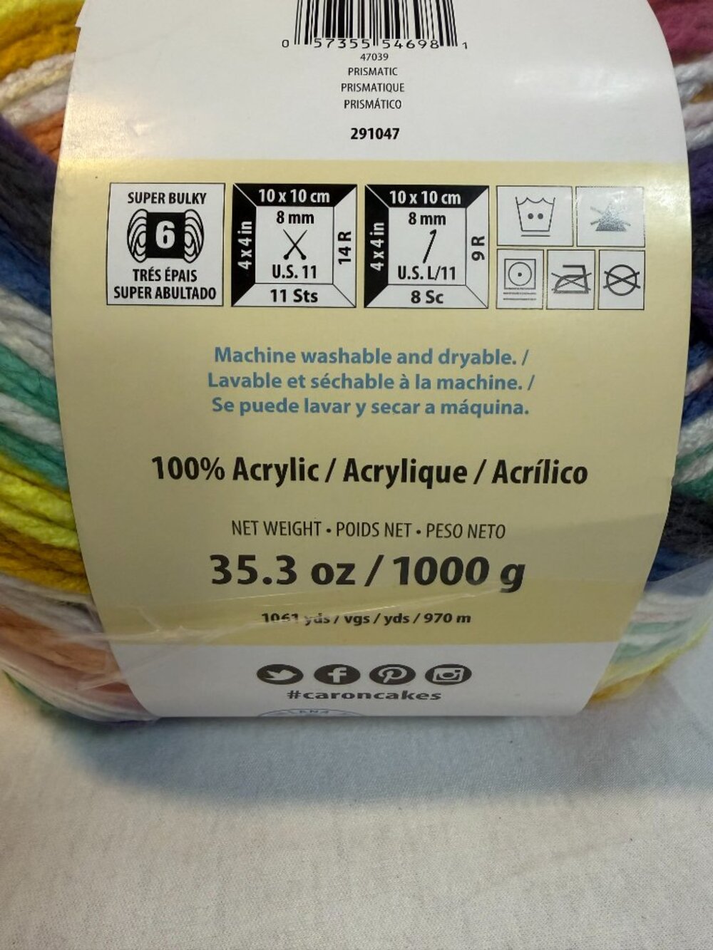 Caron Anniversary Jumbo Cakes Yarn Prismatic NWT 1061 Yds Super Bulky Limited Ed - Picture 5 of 6
